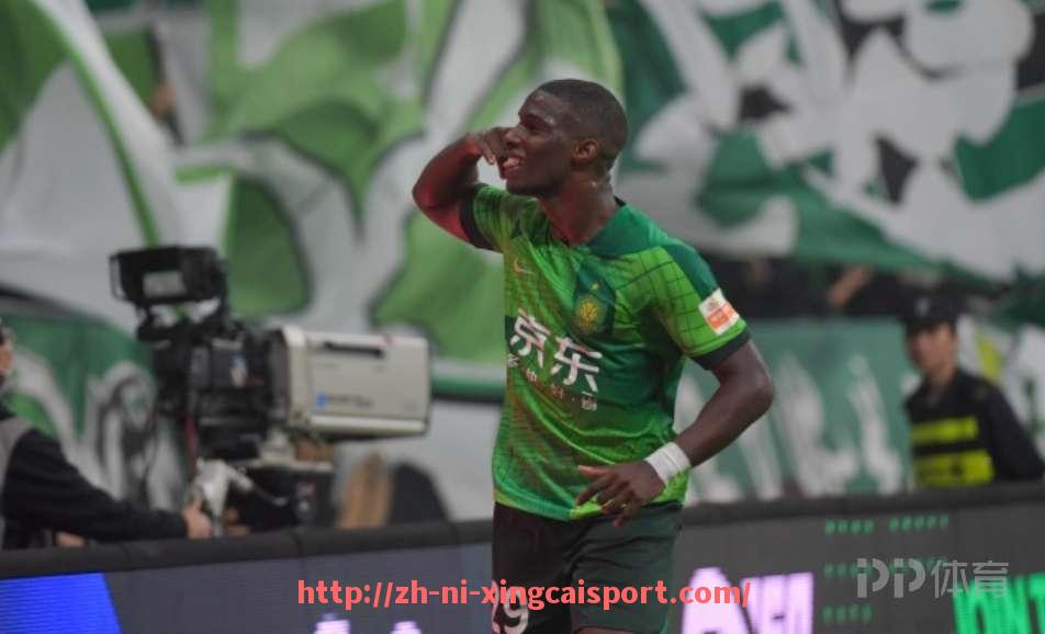 杏彩体育-火箭队13号后卫代表球员盘点:从弗朗西斯到哈登